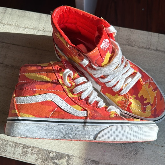 VANS Old School high-tops. Excellent shape. Maybe worn once. Men’s 4.5/W sz 6. - Picture 2 of 6
